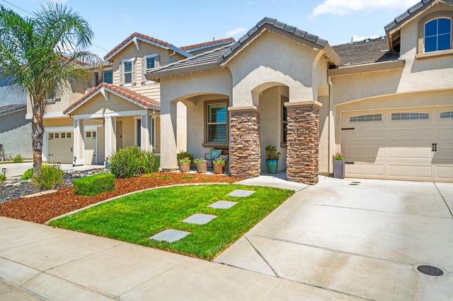 5628 Whisper Wind Way, Roseville, CA 95747