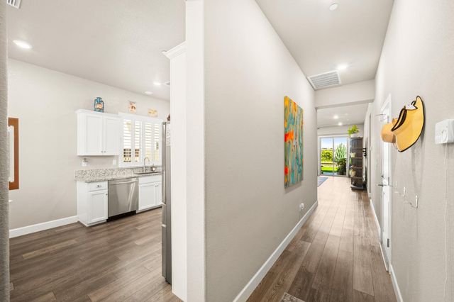 5628 Whisper Wind Way, Roseville, CA 95747