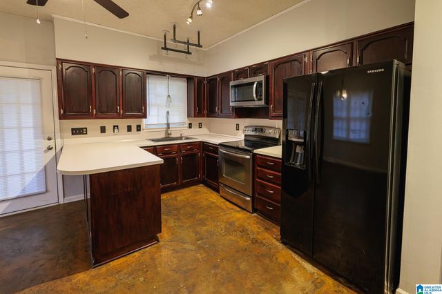 2705 WELLINGTON CIRCLE, Pelham, AL 35124