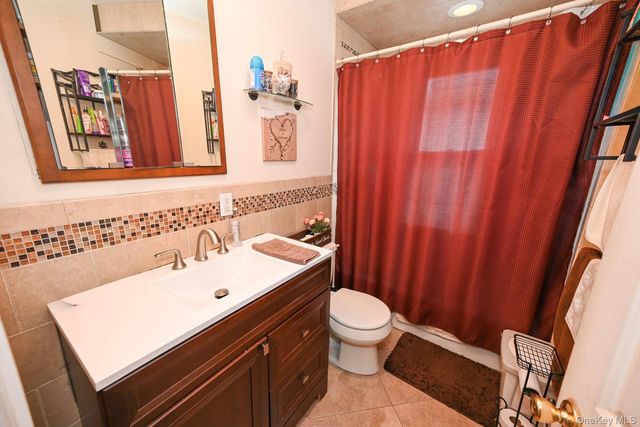 7025 71st Place, Glendale, NY 11385