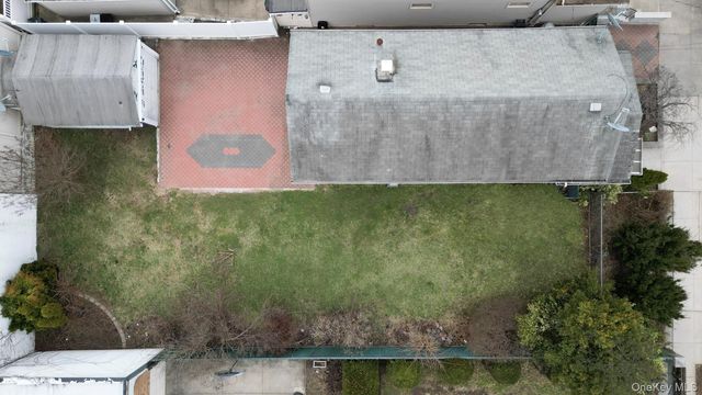 7025 71st Place, Glendale, NY 11385