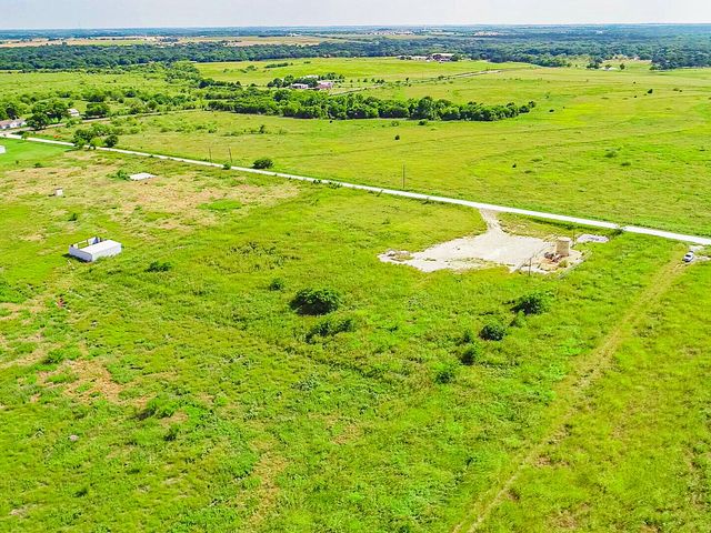 6968 County Road 203, Grandview, TX 76050