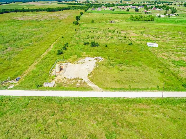6968 County Road 203, Grandview, TX 76050