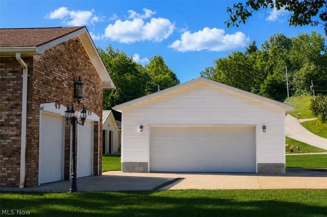 550 Emmaus Road, Belpre, OH 45714