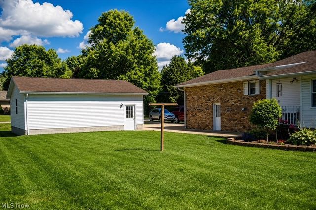 550 Emmaus Road, Belpre, OH 45714