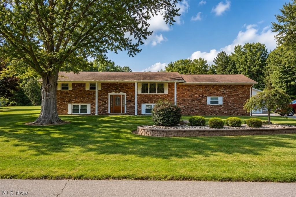 550 Emmaus Road, Belpre, OH 45714