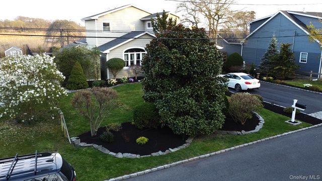 243 S Dunton Avenue, East Patchogue, NY 11772