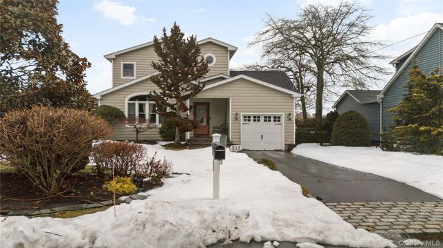 243 S Dunton Avenue, East Patchogue, NY 11772