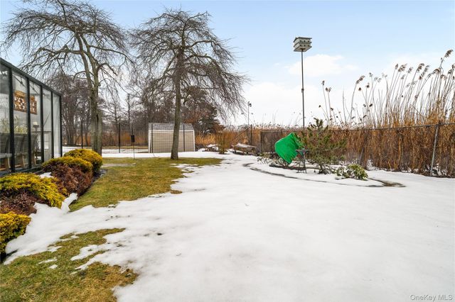 243 S Dunton Avenue, East Patchogue, NY 11772