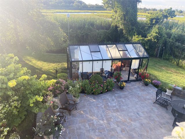 243 S Dunton Avenue, East Patchogue, NY 11772