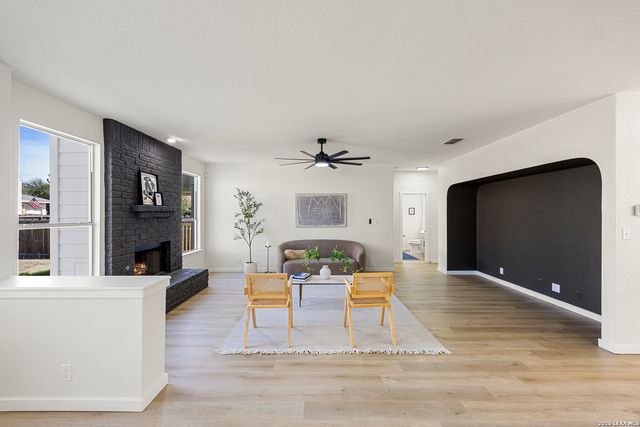 8907 Imperial Cross, Helotes, TX 78023