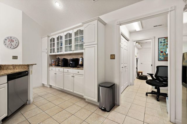 371 Chateau Place, Bronston, KY 42518