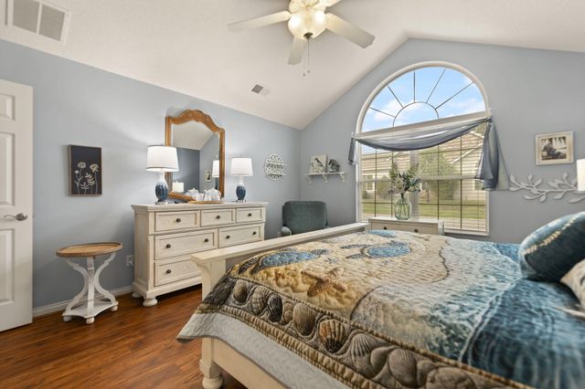 371 Chateau Place, Bronston, KY 42518