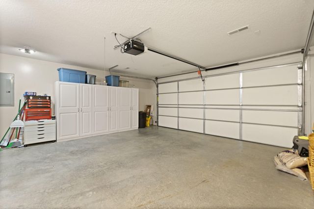 371 Chateau Place, Bronston, KY 42518