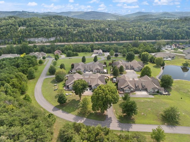371 Chateau Place, Bronston, KY 42518