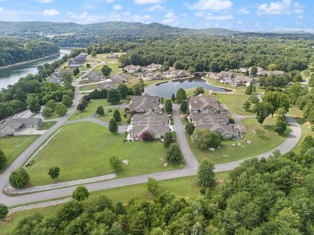 371 Chateau Place, Bronston, KY 42518