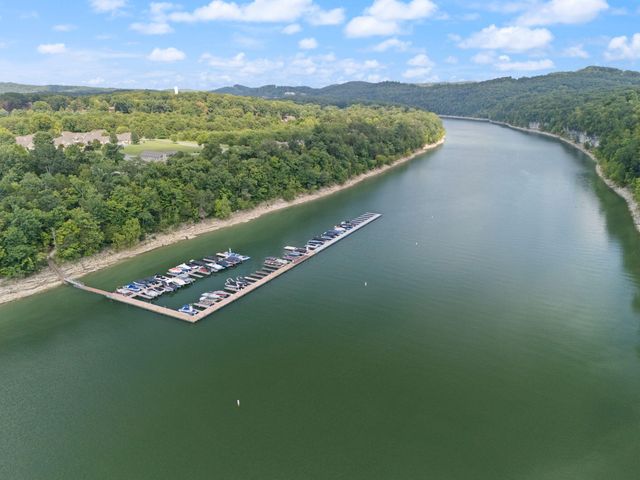 371 Chateau Place, Bronston, KY 42518