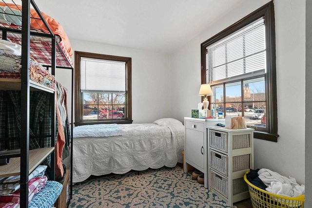 325 S JEFFERSON STREET, Green Bay, WI 54301