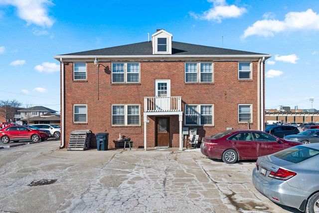 325 S JEFFERSON STREET, Green Bay, WI 54301