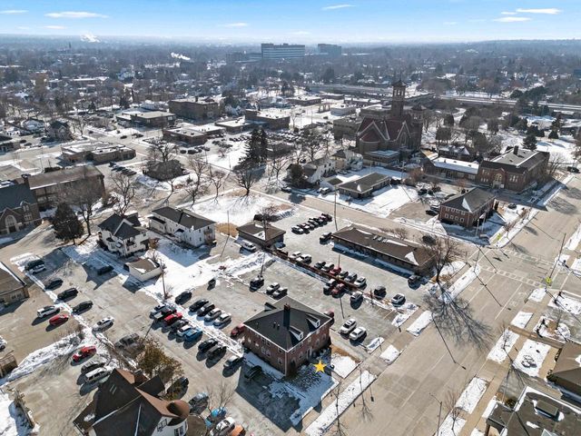 325 S JEFFERSON STREET, Green Bay, WI 54301