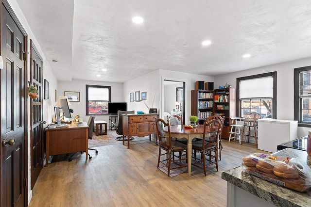 325 S JEFFERSON STREET, Green Bay, WI 54301