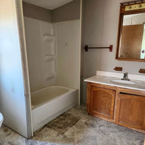 10832 Carter Road, Freeland, MI 48623