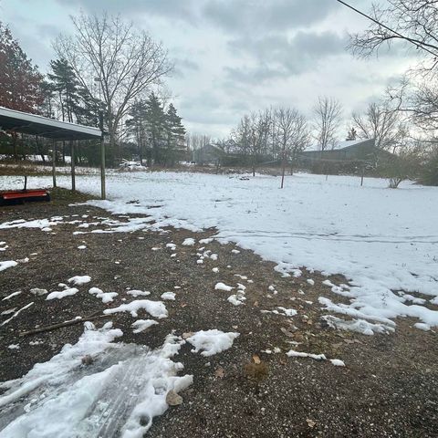 10832 Carter Road, Freeland, MI 48623