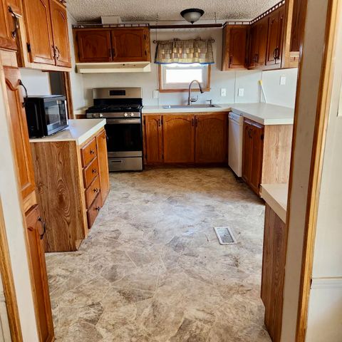 10832 Carter Road, Freeland, MI 48623