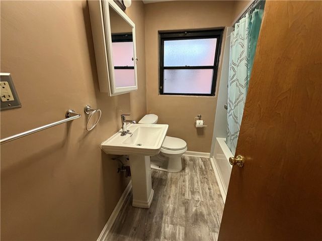 1337 Jeffers St, Sheraden, PA 15204