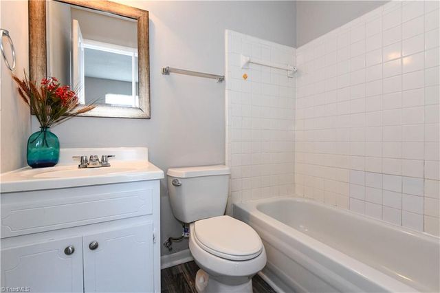 5735 Bramblegate Road J, Greensboro, NC 27409