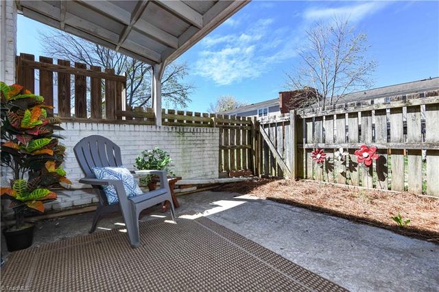 5735 Bramblegate Road J, Greensboro, NC 27409