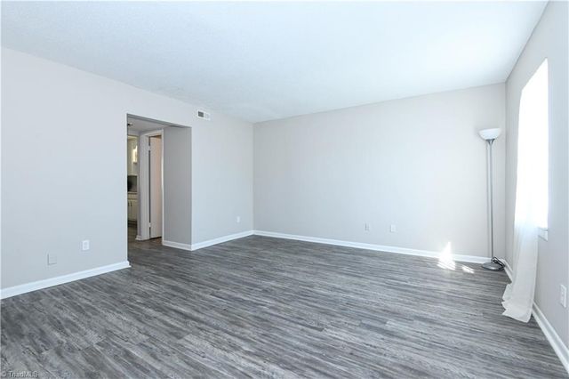 5735 Bramblegate Road J, Greensboro, NC 27409