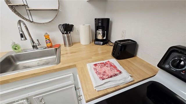2857 N Los Felices, Palm Springs, CA 92262