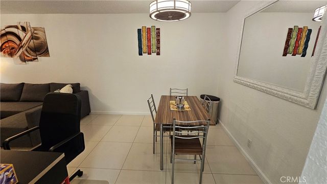 2857 N Los Felices, Palm Springs, CA 92262