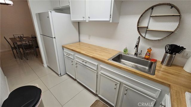 2857 N Los Felices, Palm Springs, CA 92262