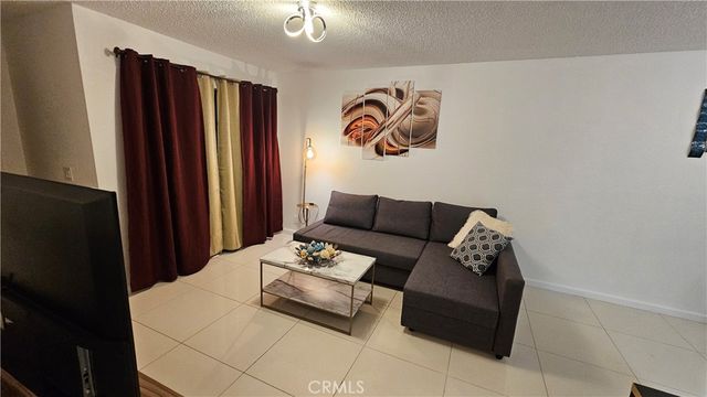 2857 N Los Felices, Palm Springs, CA 92262