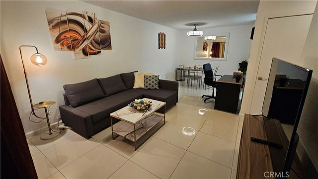 2857 N Los Felices, Palm Springs, CA 92262