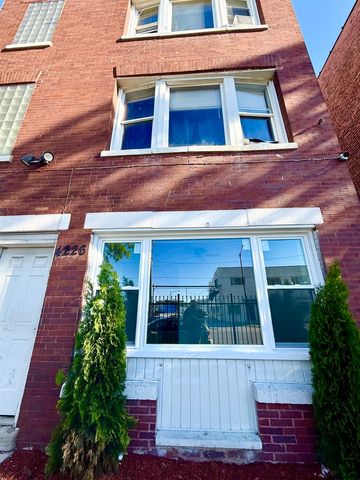 4226 W Ogden Avenue, Chicago, IL 60623