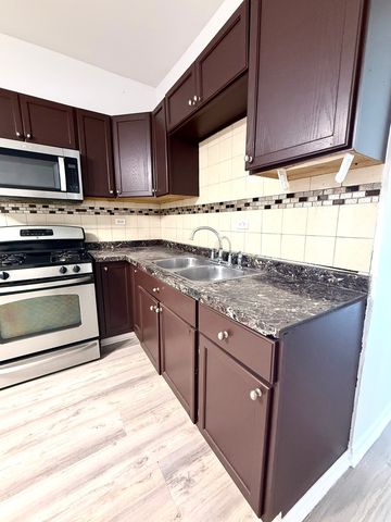 4226 W Ogden Avenue, Chicago, IL 60623