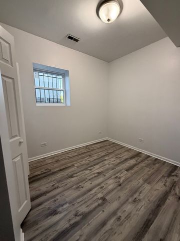 4226 W Ogden Avenue, Chicago, IL 60623