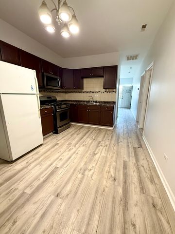 4226 W Ogden Avenue, Chicago, IL 60623