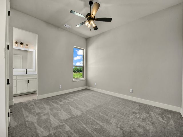 124 Desperado Way, Weatherford, TX 76088