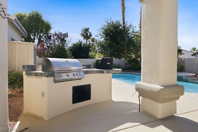 296 Great Duke Avenue, Las Vegas, NV 89183