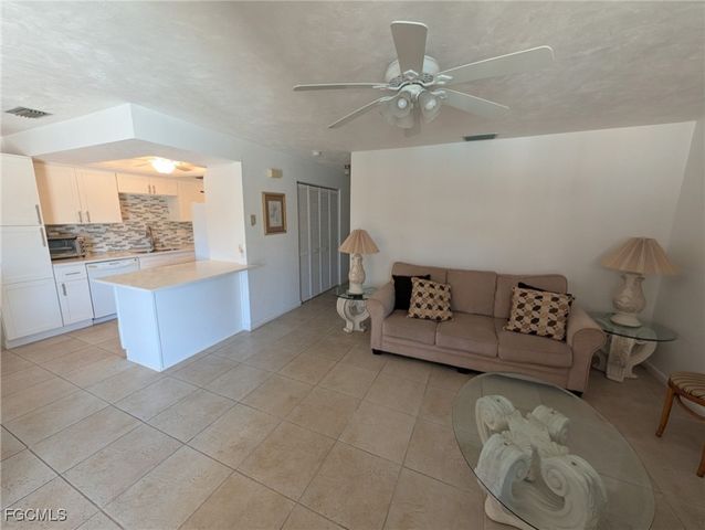 1111 Cape Coral PKWY W 106, Cape Coral, FL 33914