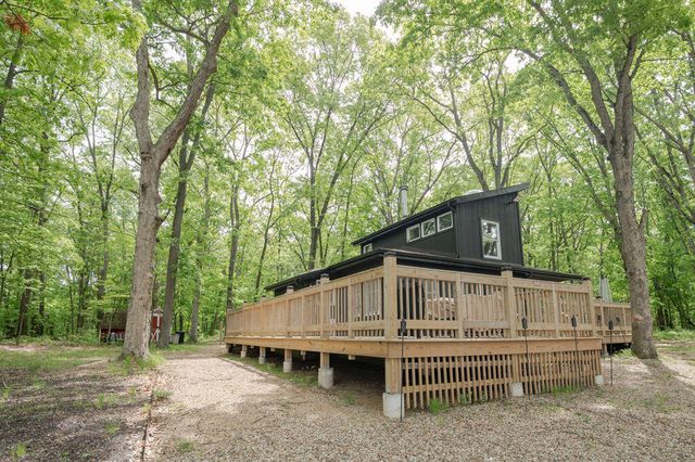 59254 Dove Lane, Three Rivers, MI 49093