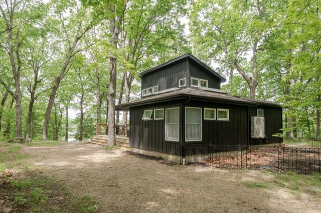 59254 Dove Lane, Three Rivers, MI 49093