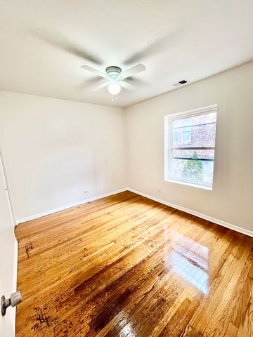 3918 W Augusta Boulevard 2, Chicago, IL 60651
