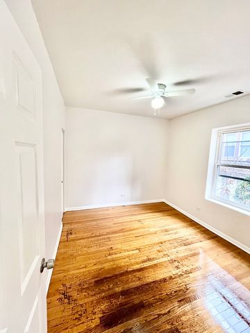 3918 W Augusta Boulevard 2, Chicago, IL 60651