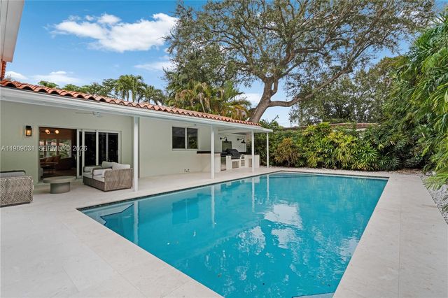 426 Hardee Rd, Coral Gables, FL 33146