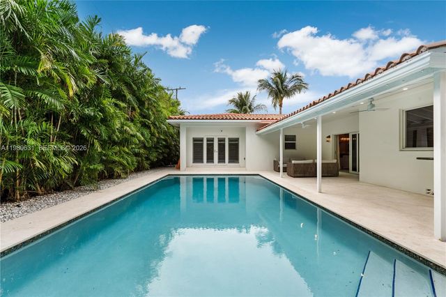 426 Hardee Rd, Coral Gables, FL 33146